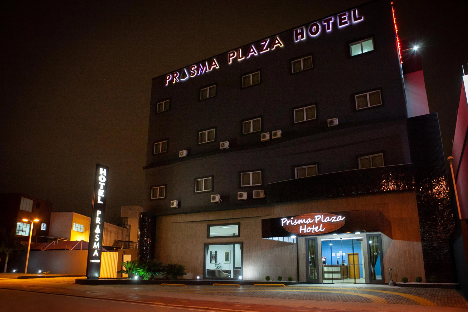 Prisma Plaza Hotel