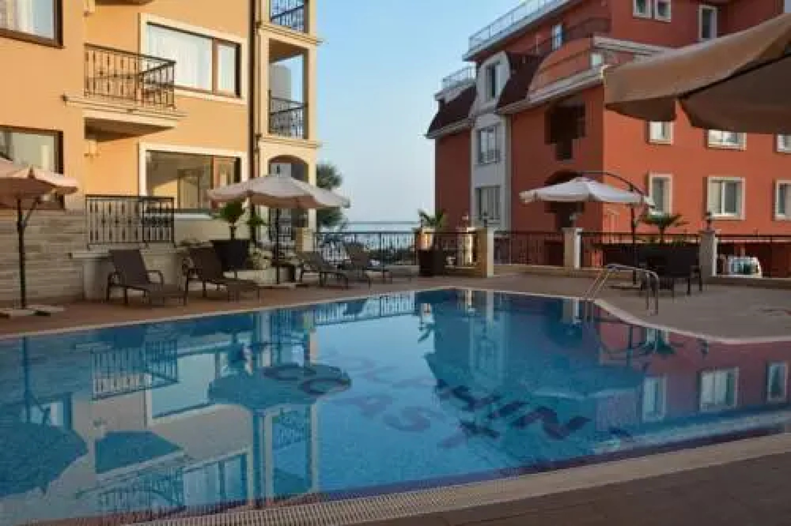 Vip Club Dolphin Coast