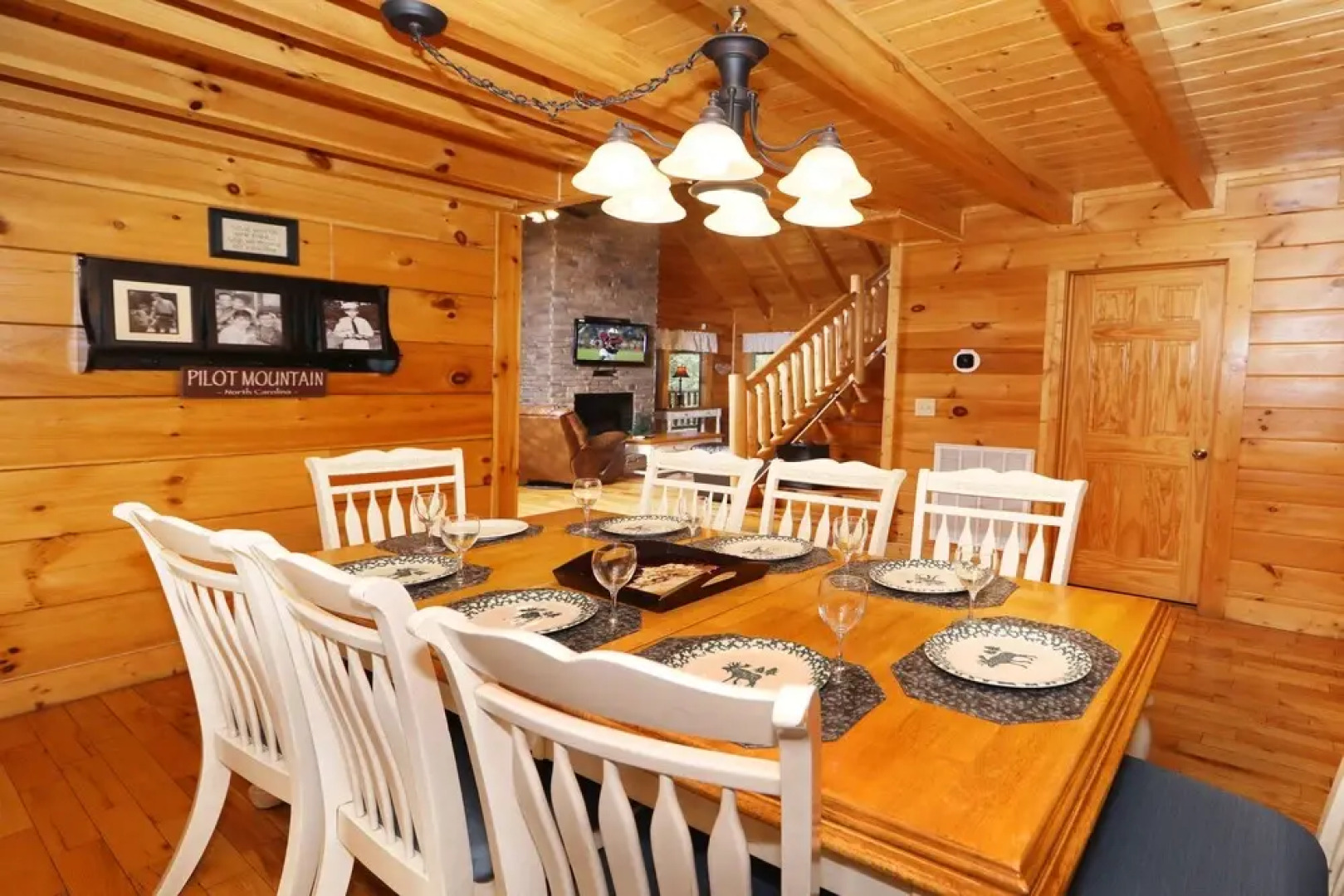 Mayberry - Three Bedroom Cabin