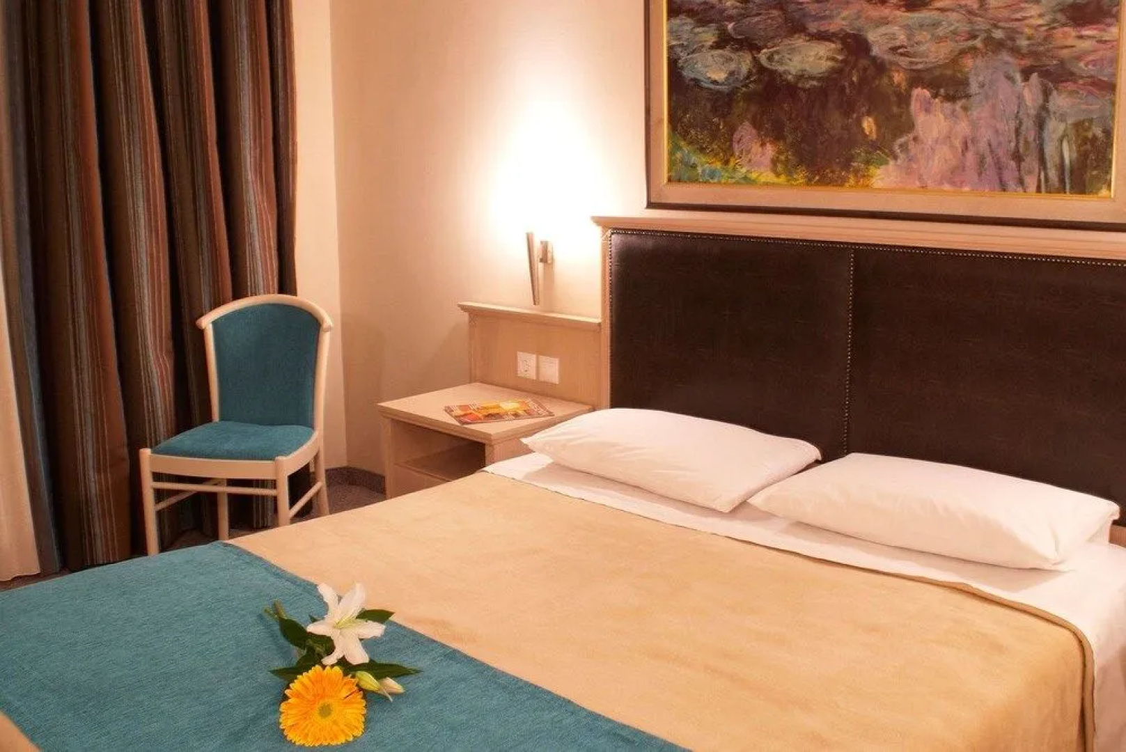 Iris Hotel