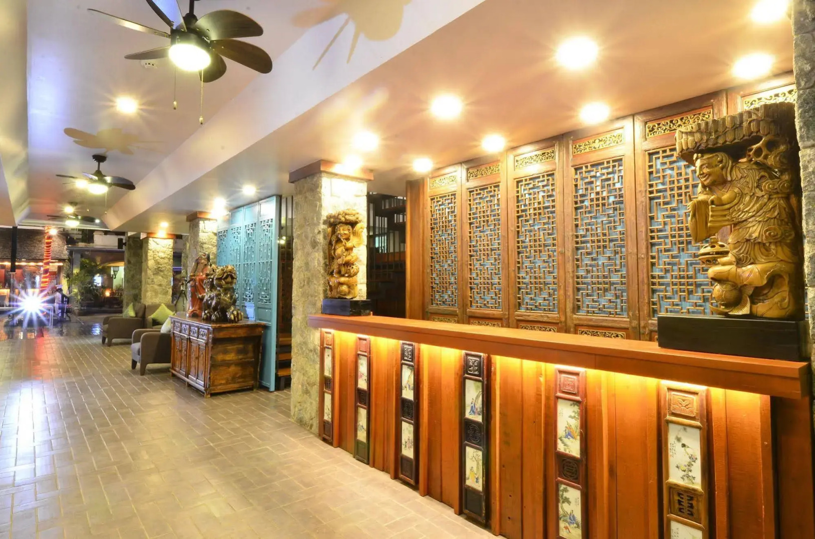 Lap Roi Karon Beachfront