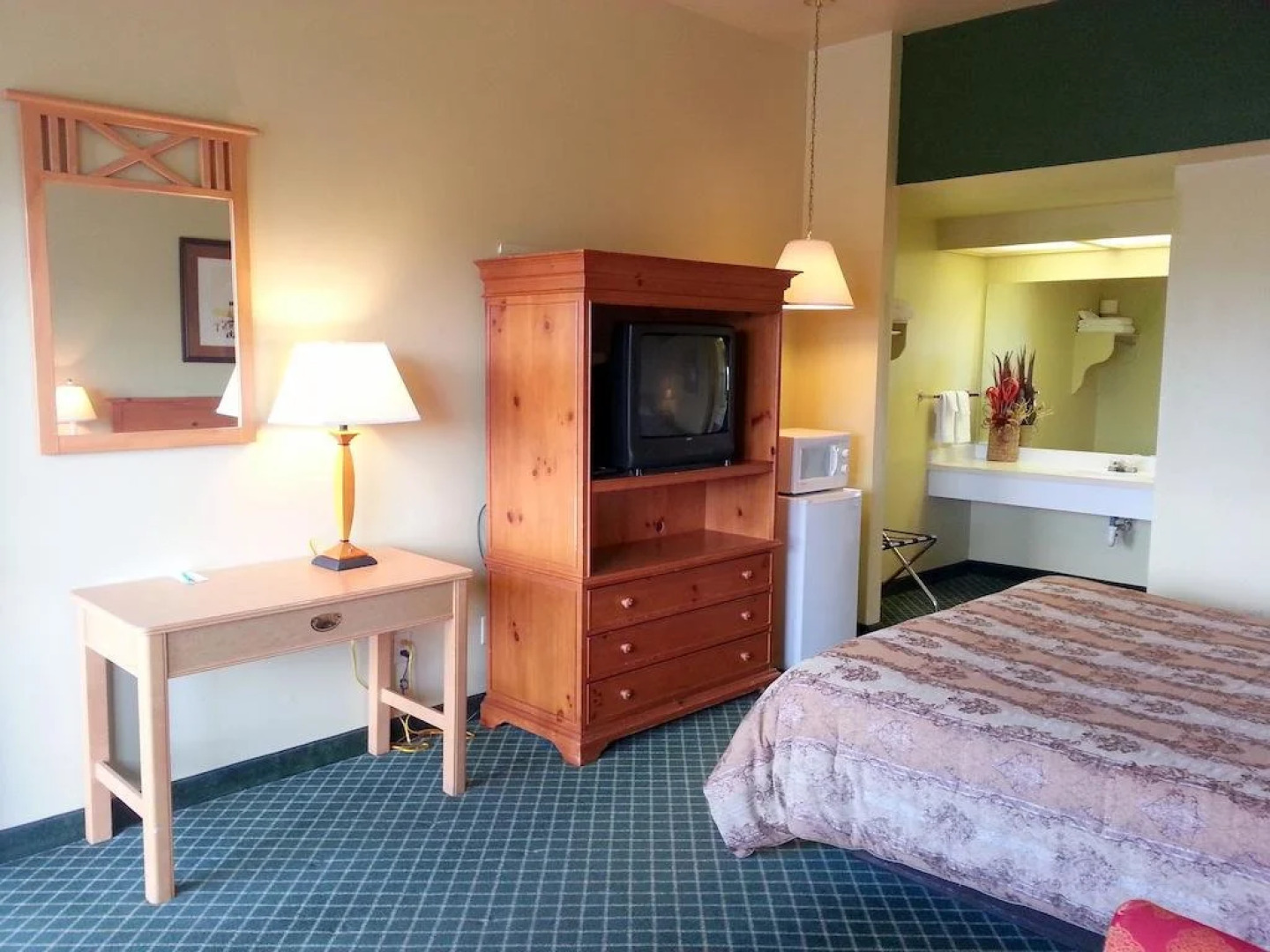 Hunters Hot Springs Resort