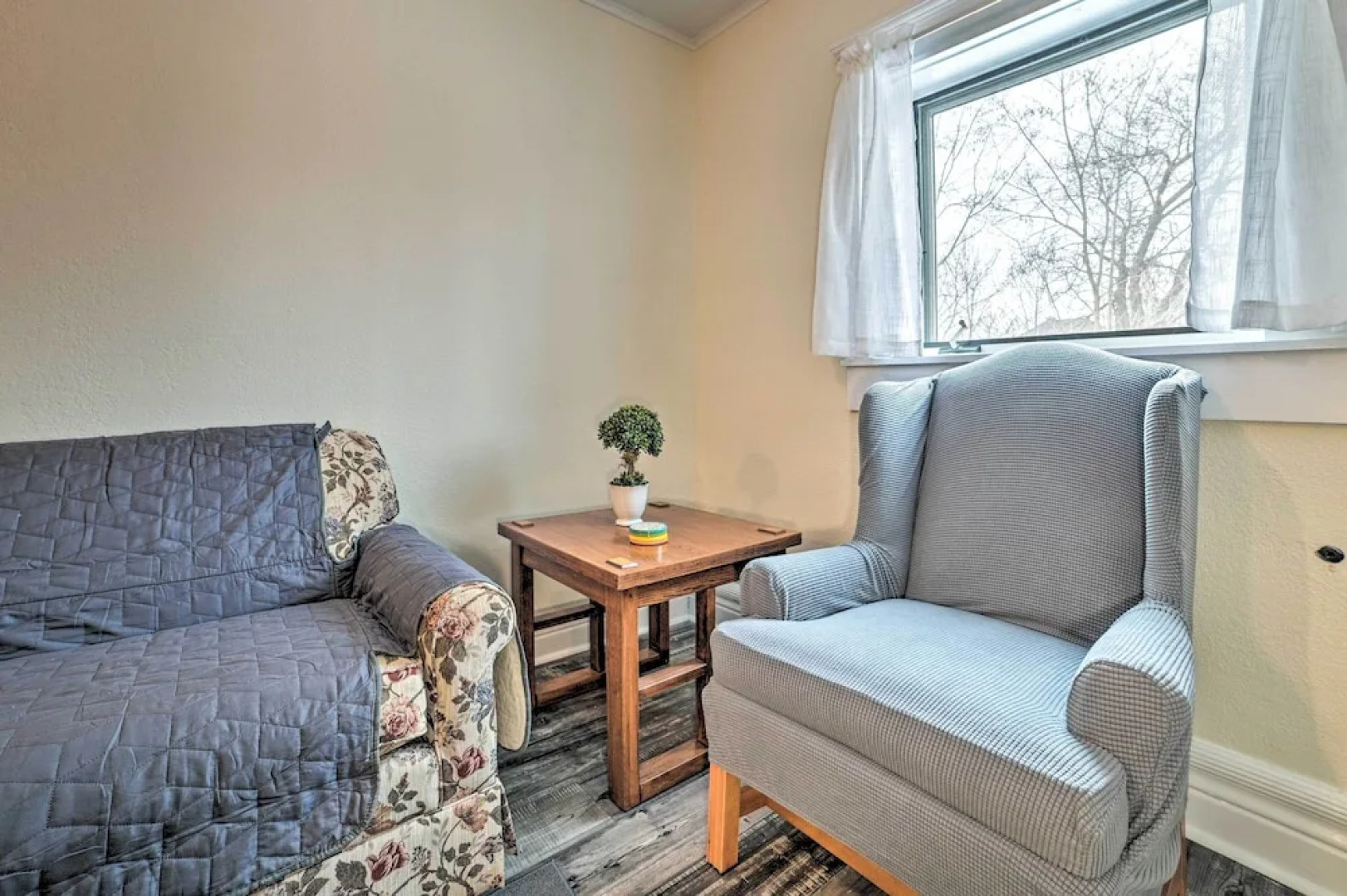 Cozy Sault St Marie Apartment - Walk to River