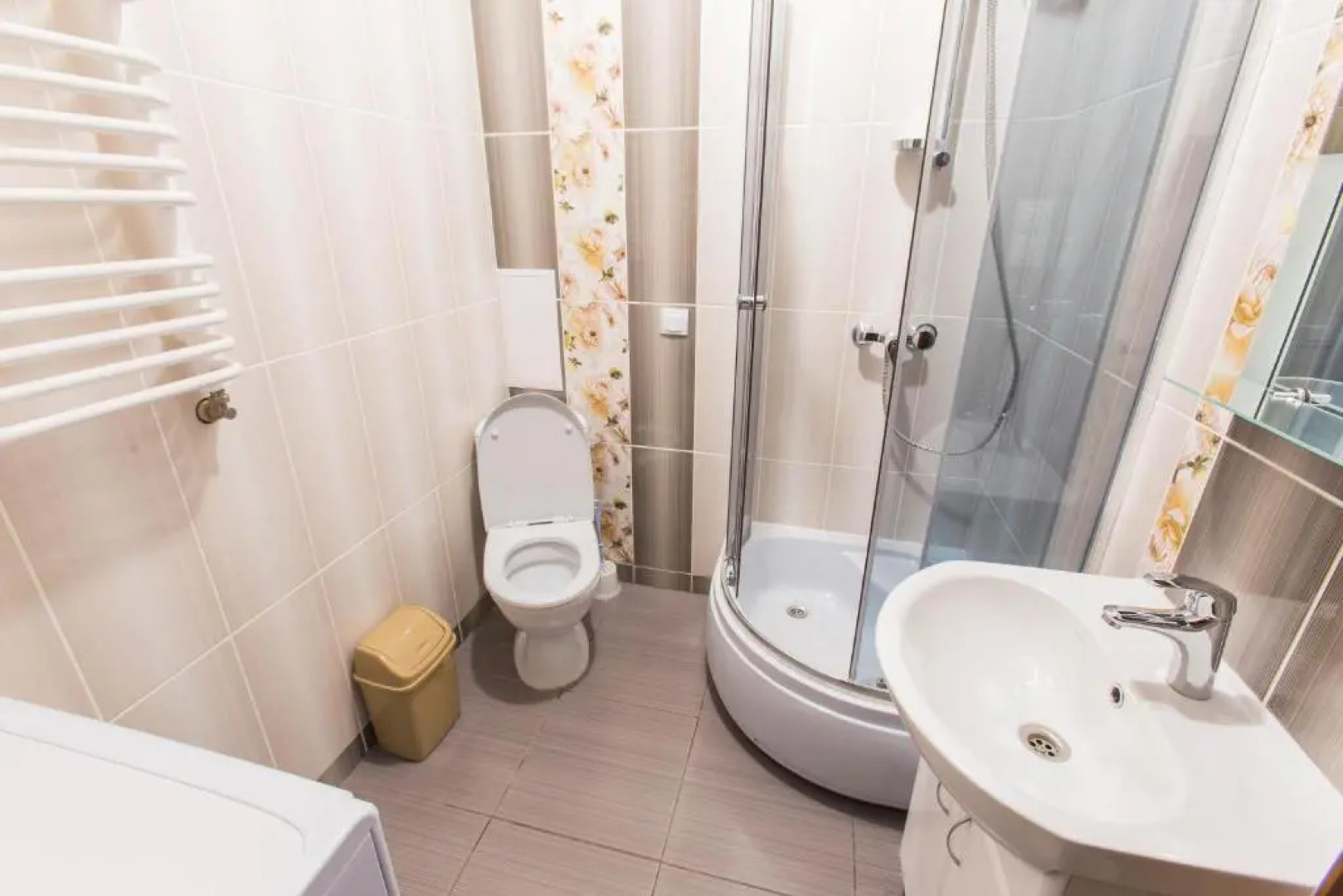 Modern Apartment on Akademika Sakharova 27a