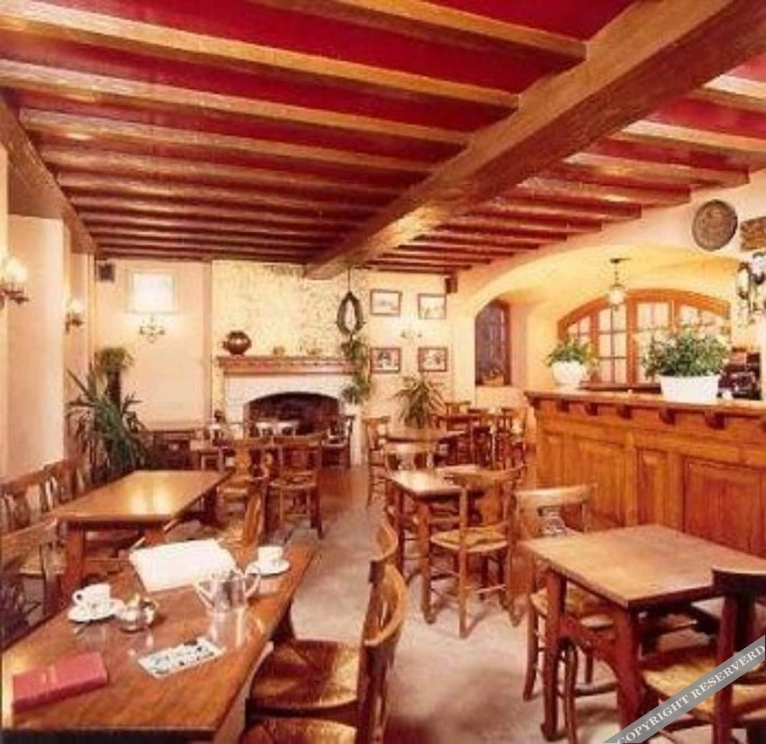 Logis Hôtel Le Commerce