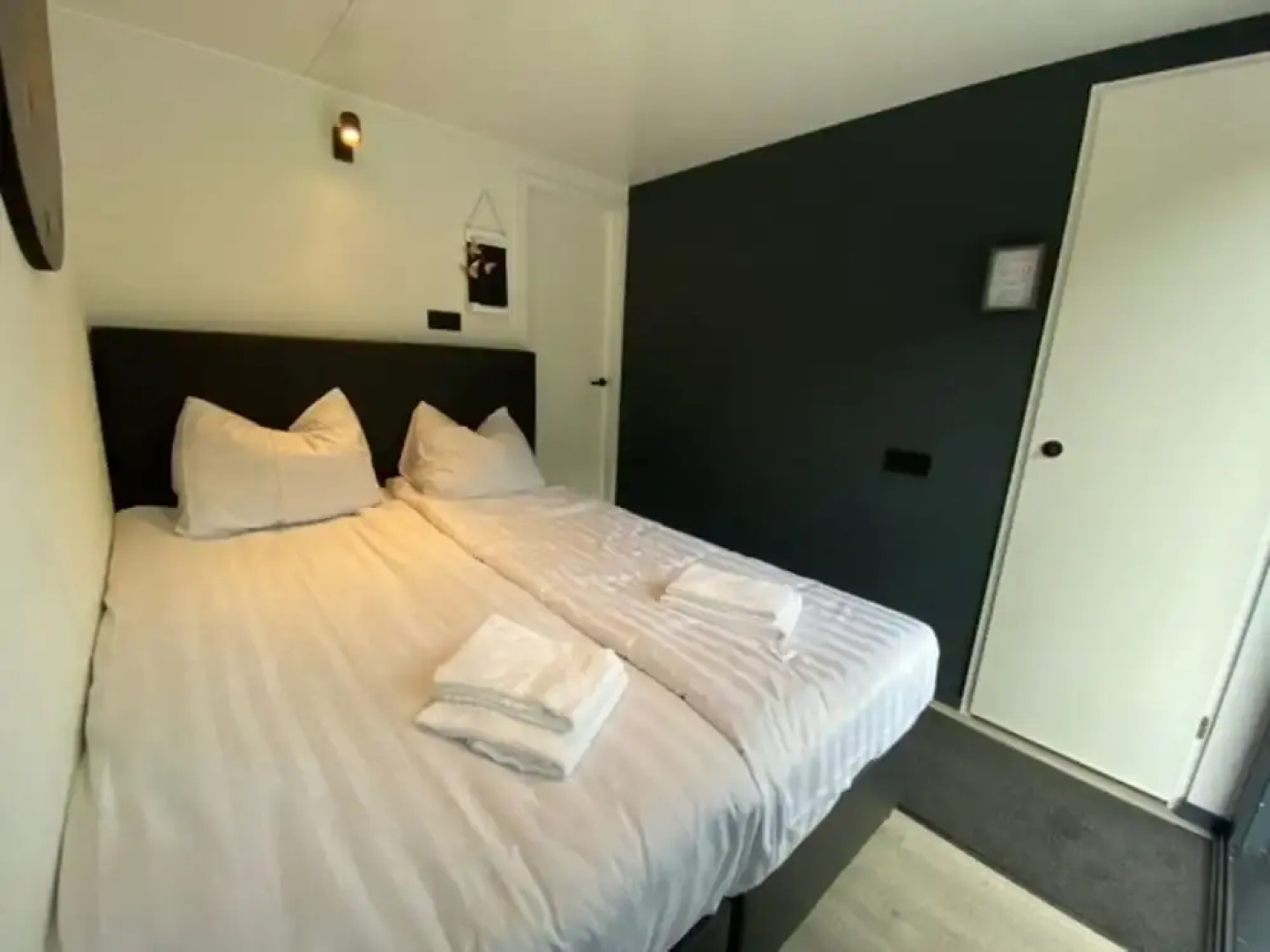 Houseboat Mookerplas With a View