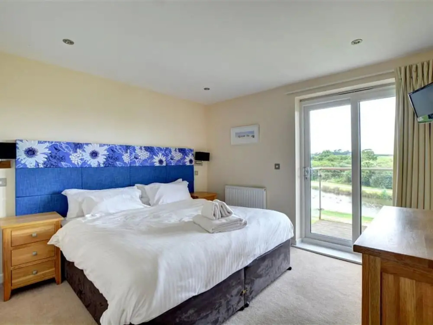 Idyllic Holiday Home in Saint Columb With Terrace