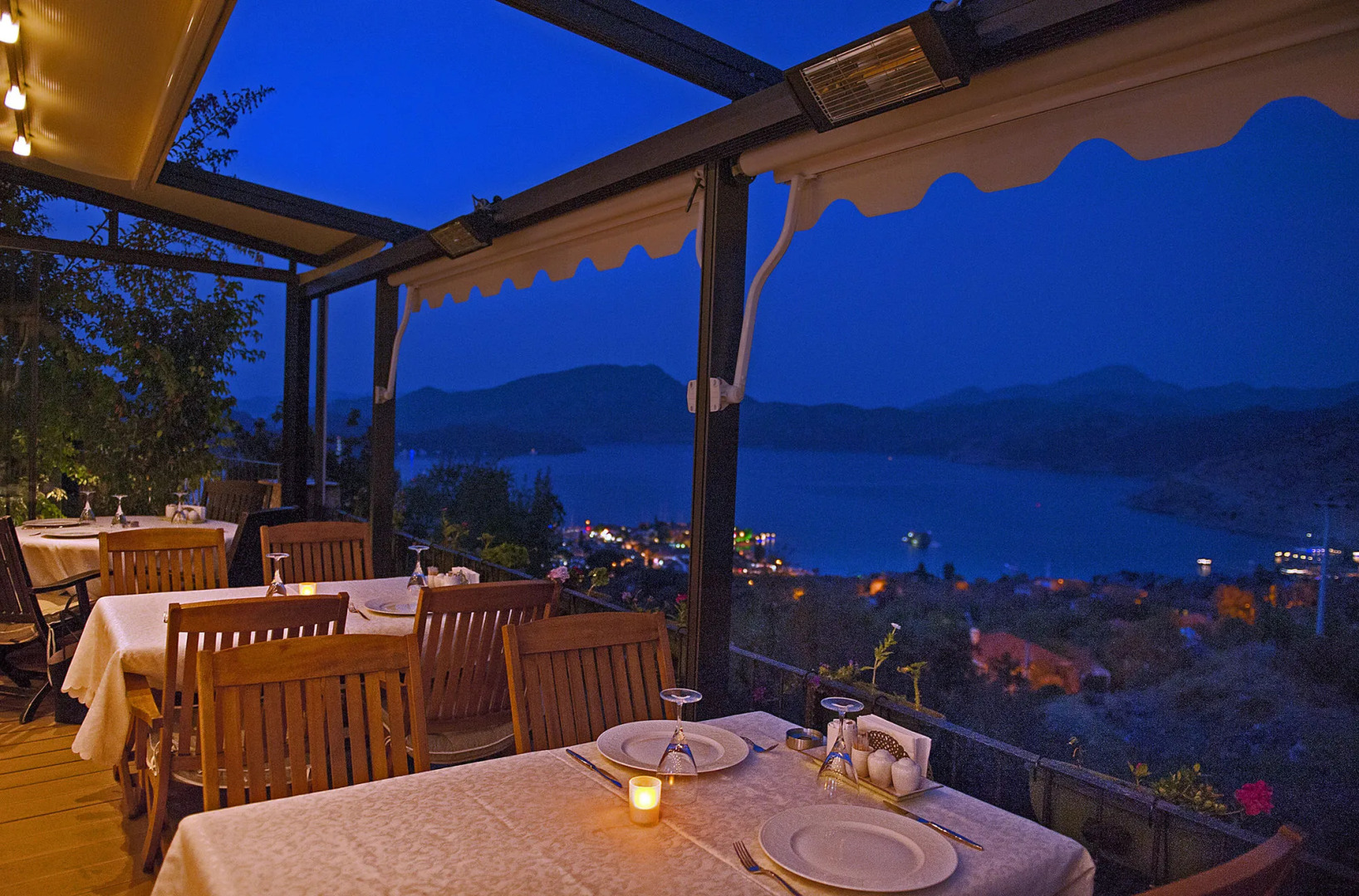 Swan Lake Boutique Hotel - Adults Only