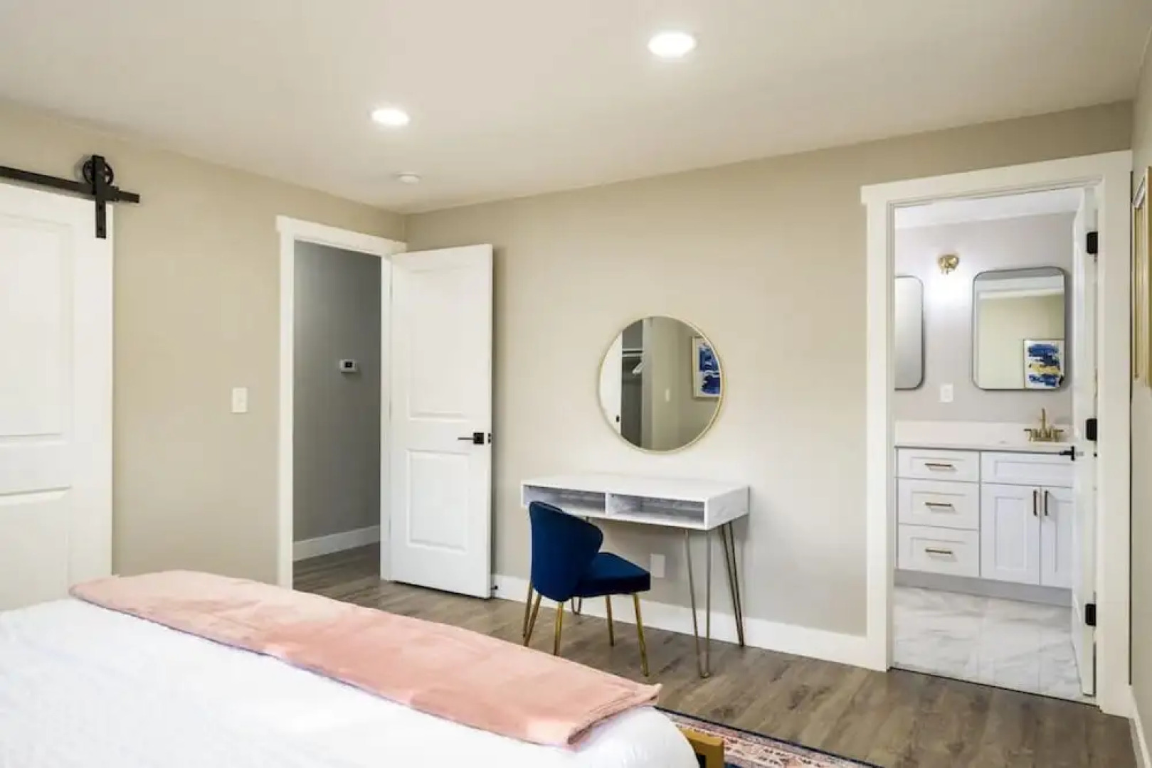 Gorgeous- 4 King Beds Near Den w Large Game Room