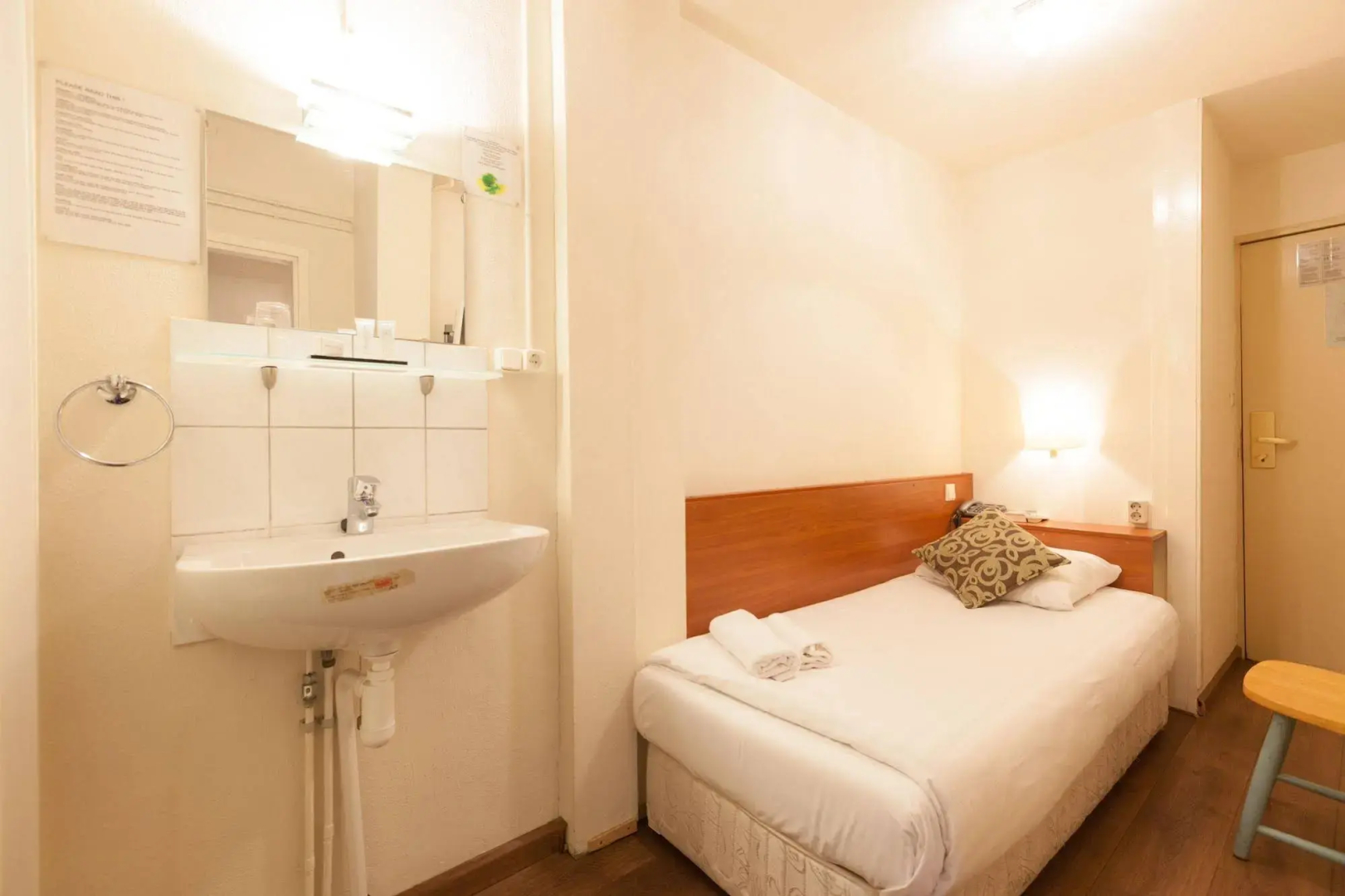 Townhouse Hotel