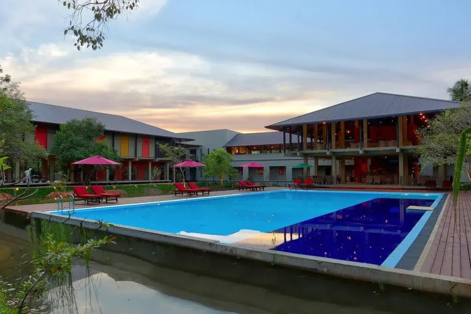 Tropical Life Resort And Spa