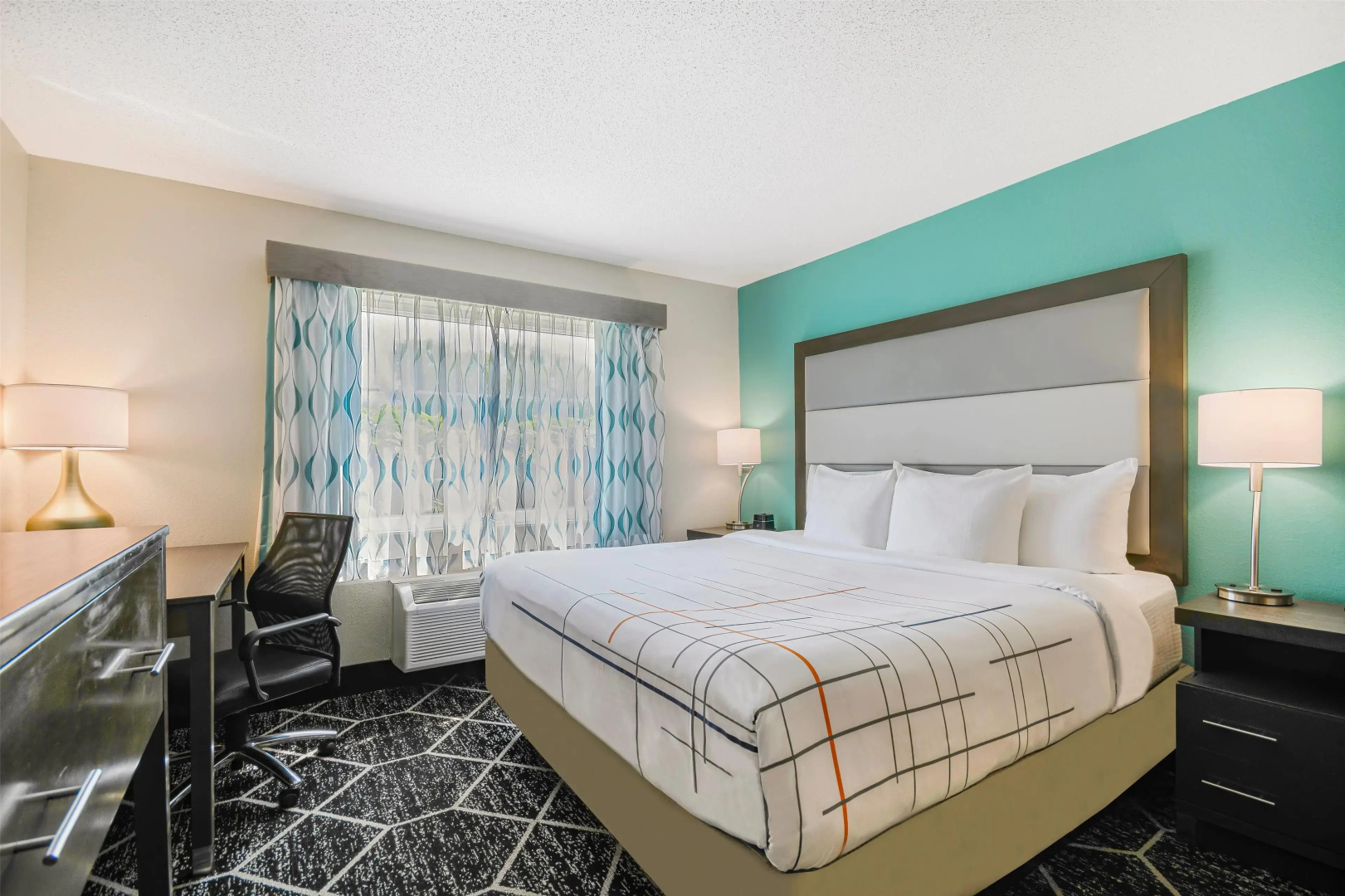La Quinta Inn & Suites by Wyndham Batavia