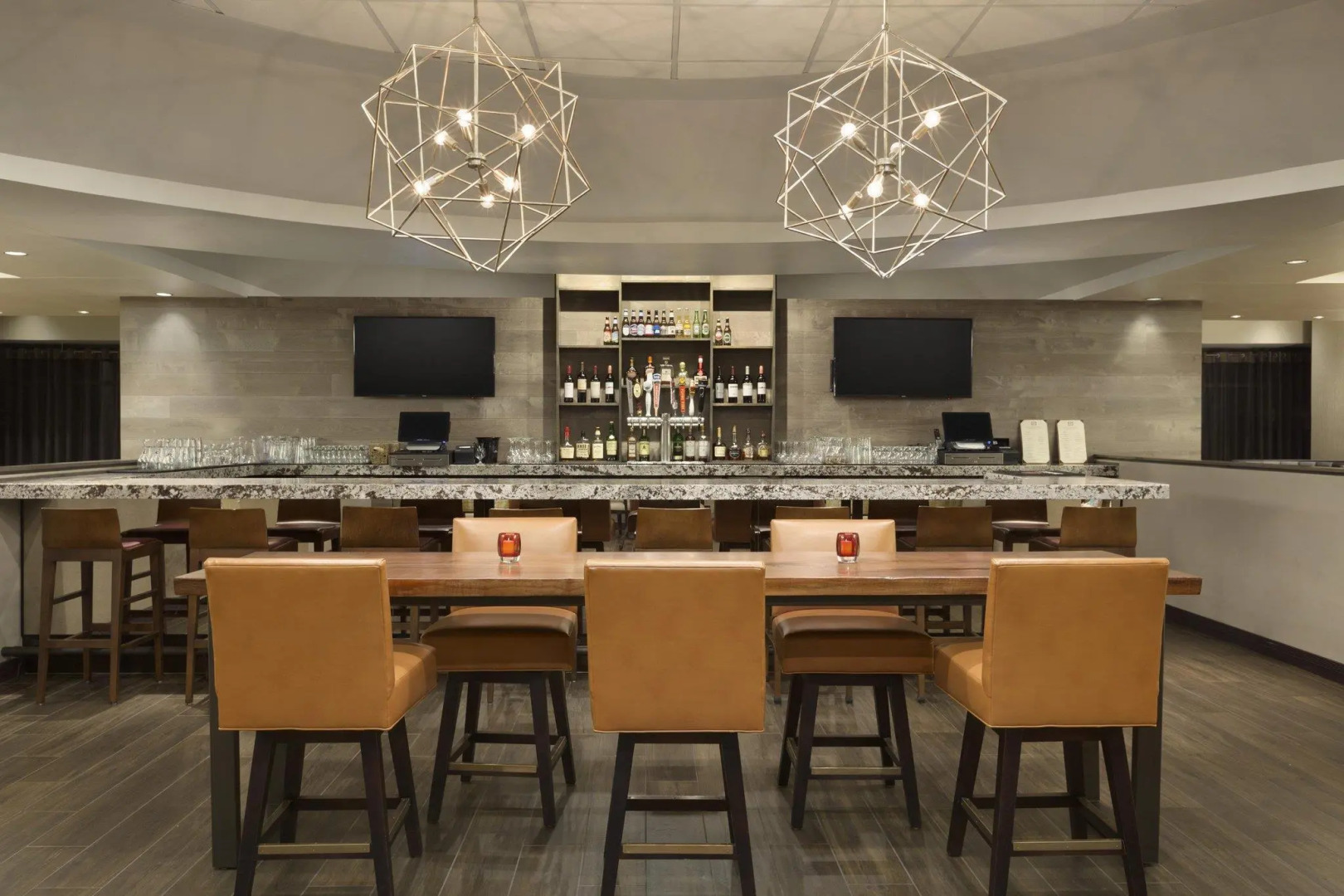 Hilton East Brunswick Hotel & Executive Meeting Center