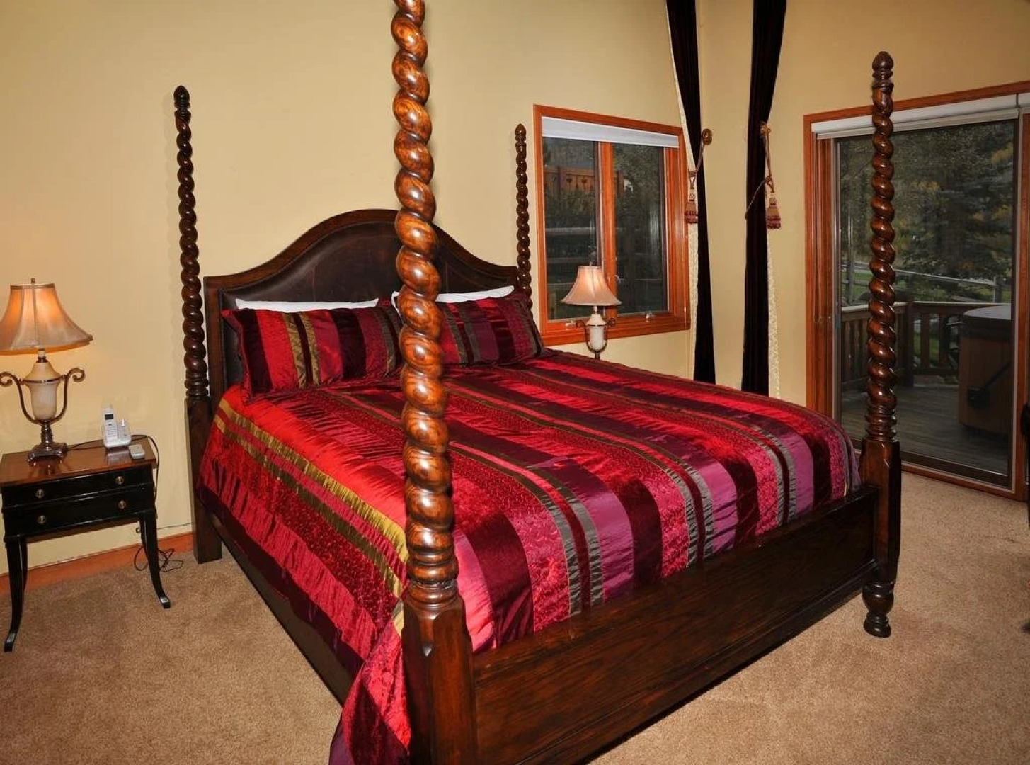 Lionsridge Loop Residence