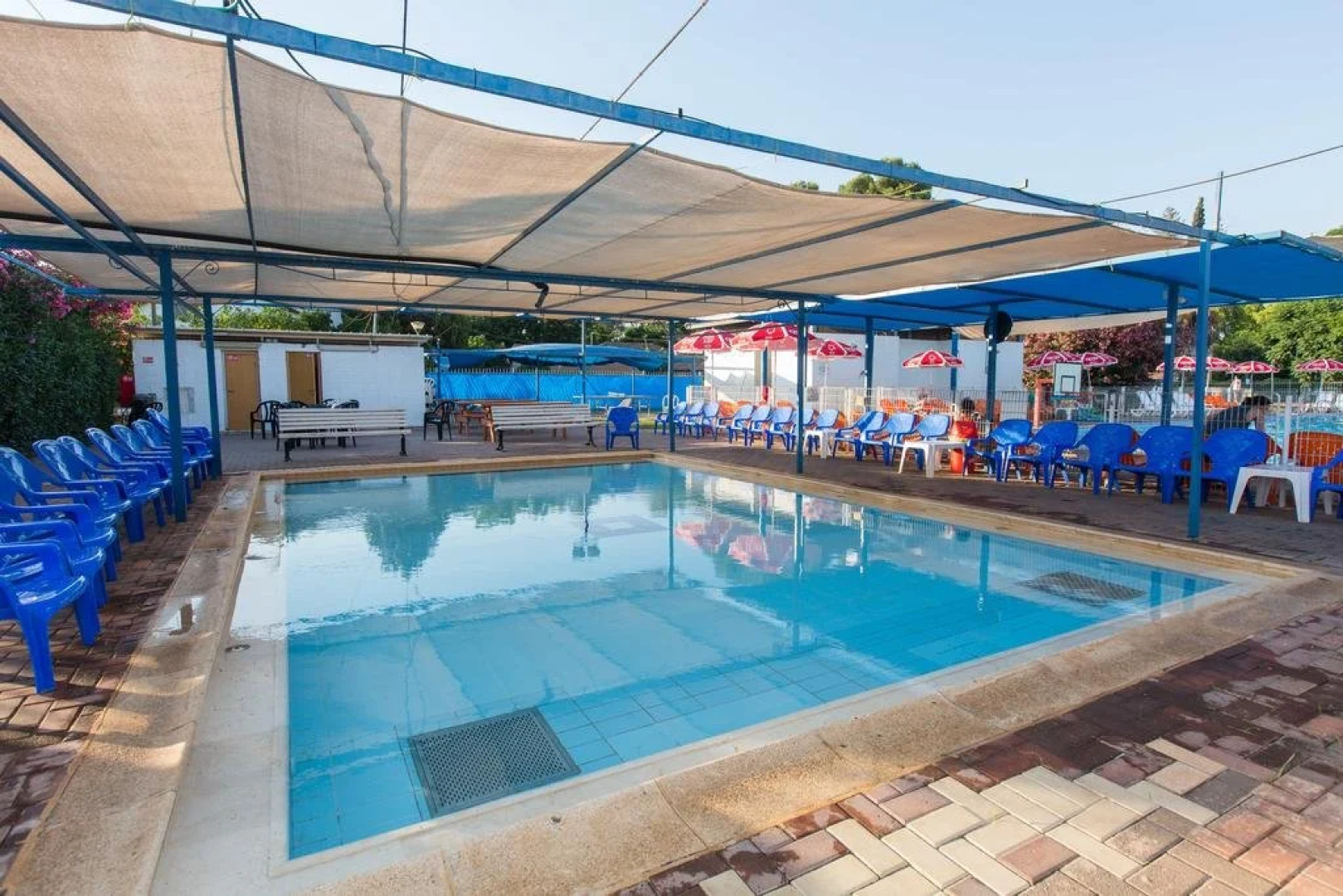 Leyad Hashmura Lodging