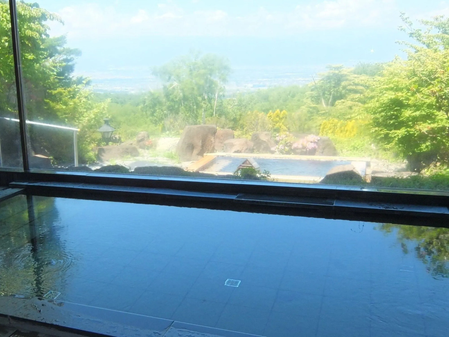 Yakushidaira Akanejyuku