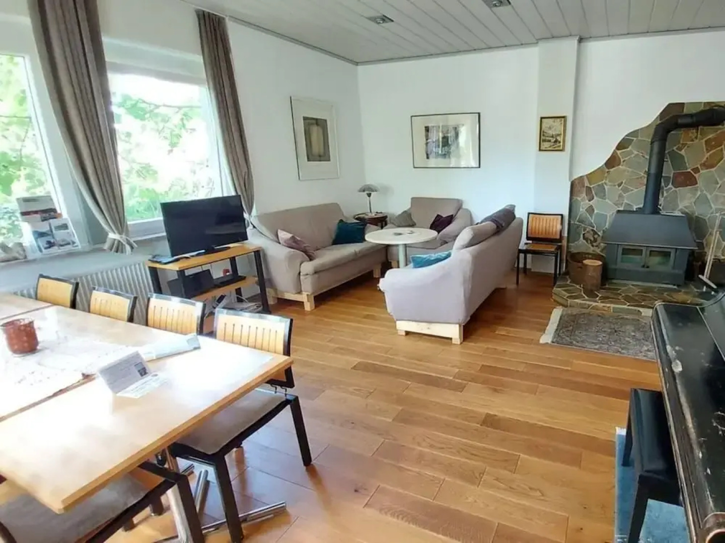 Salmagundi Comfortable Holiday Residence