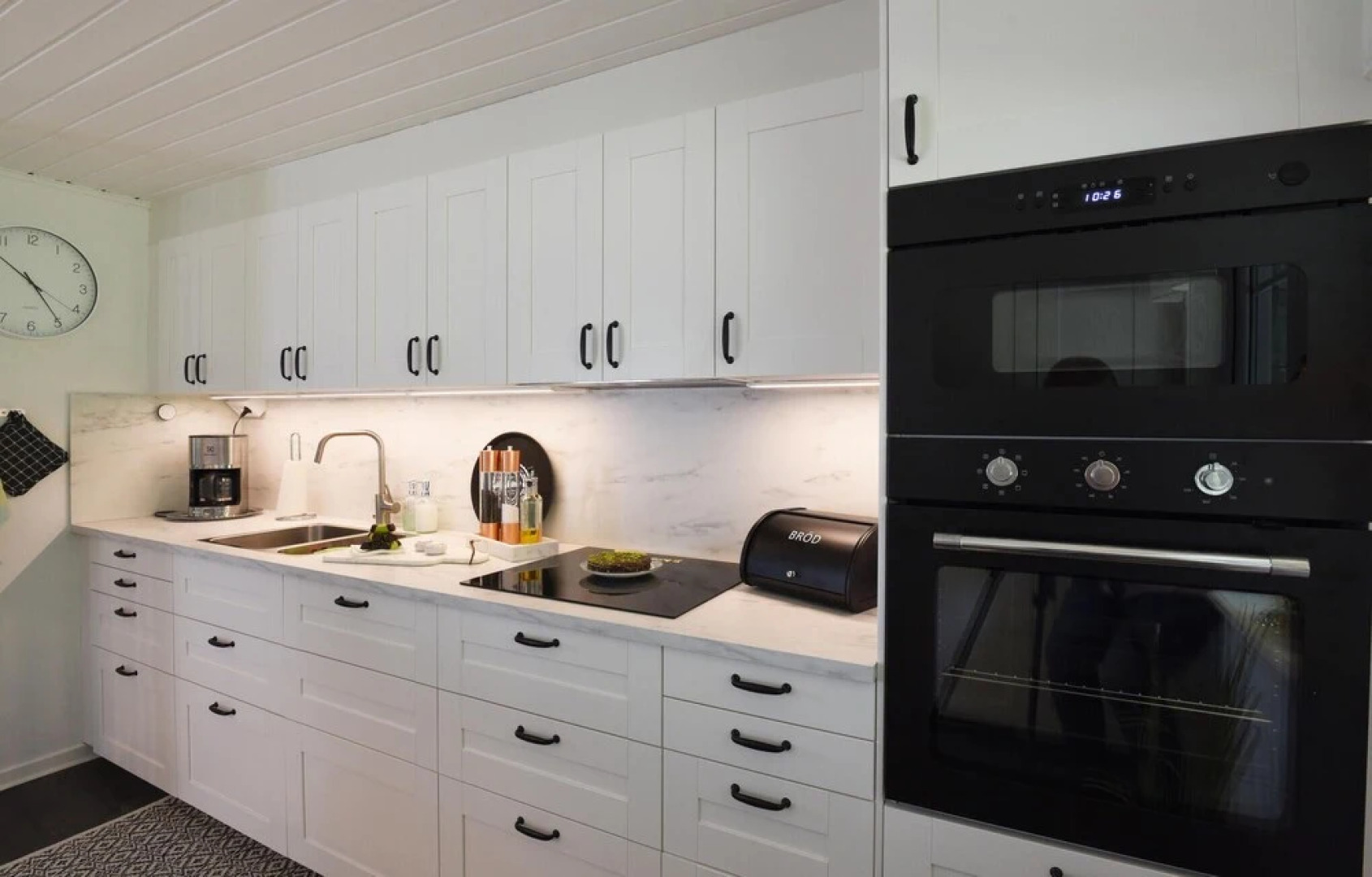 Amazing Home in Hjo With 3 Bedrooms and Wifi