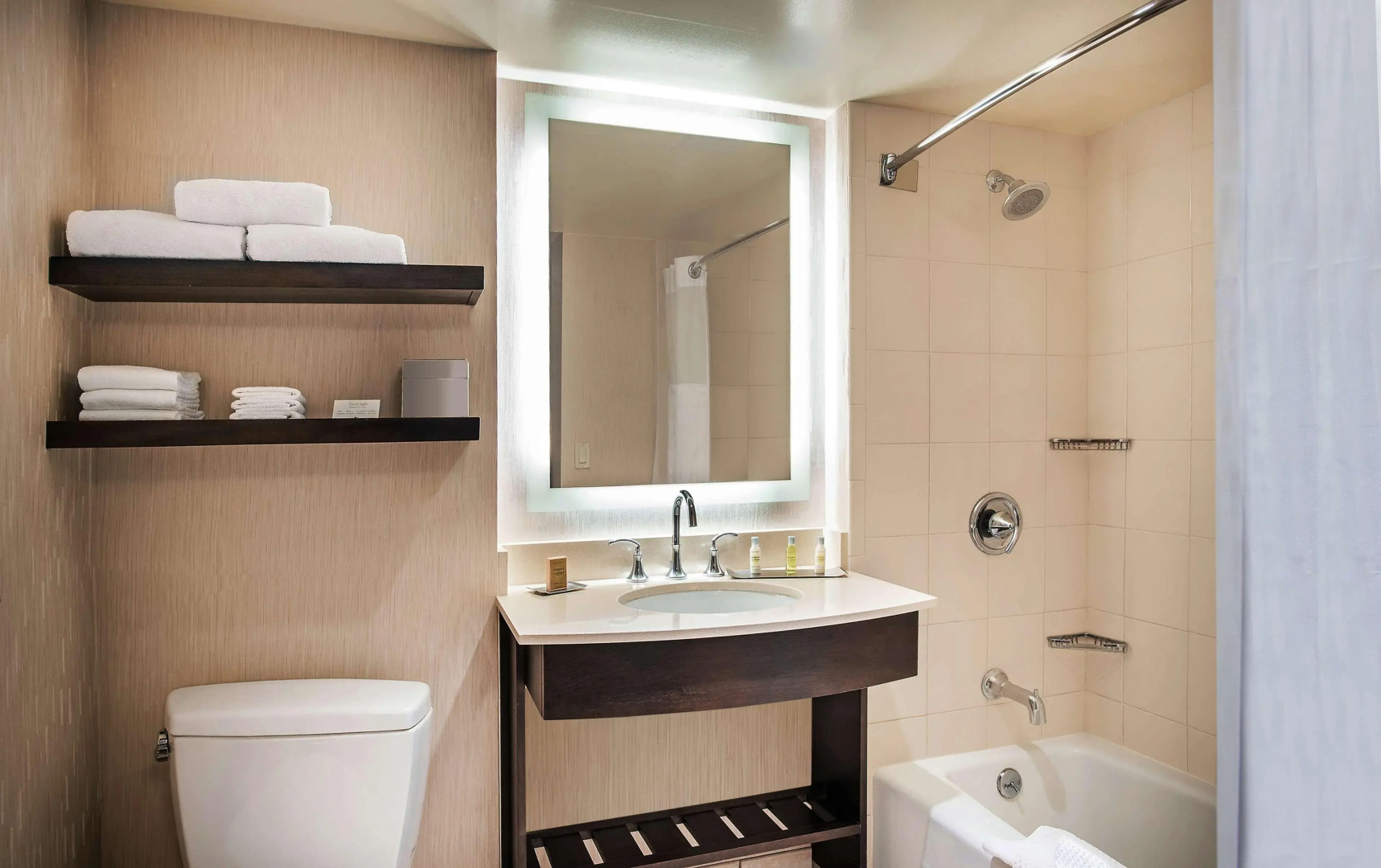 DoubleTree by Hilton Hotel San Diego - Mission Valley