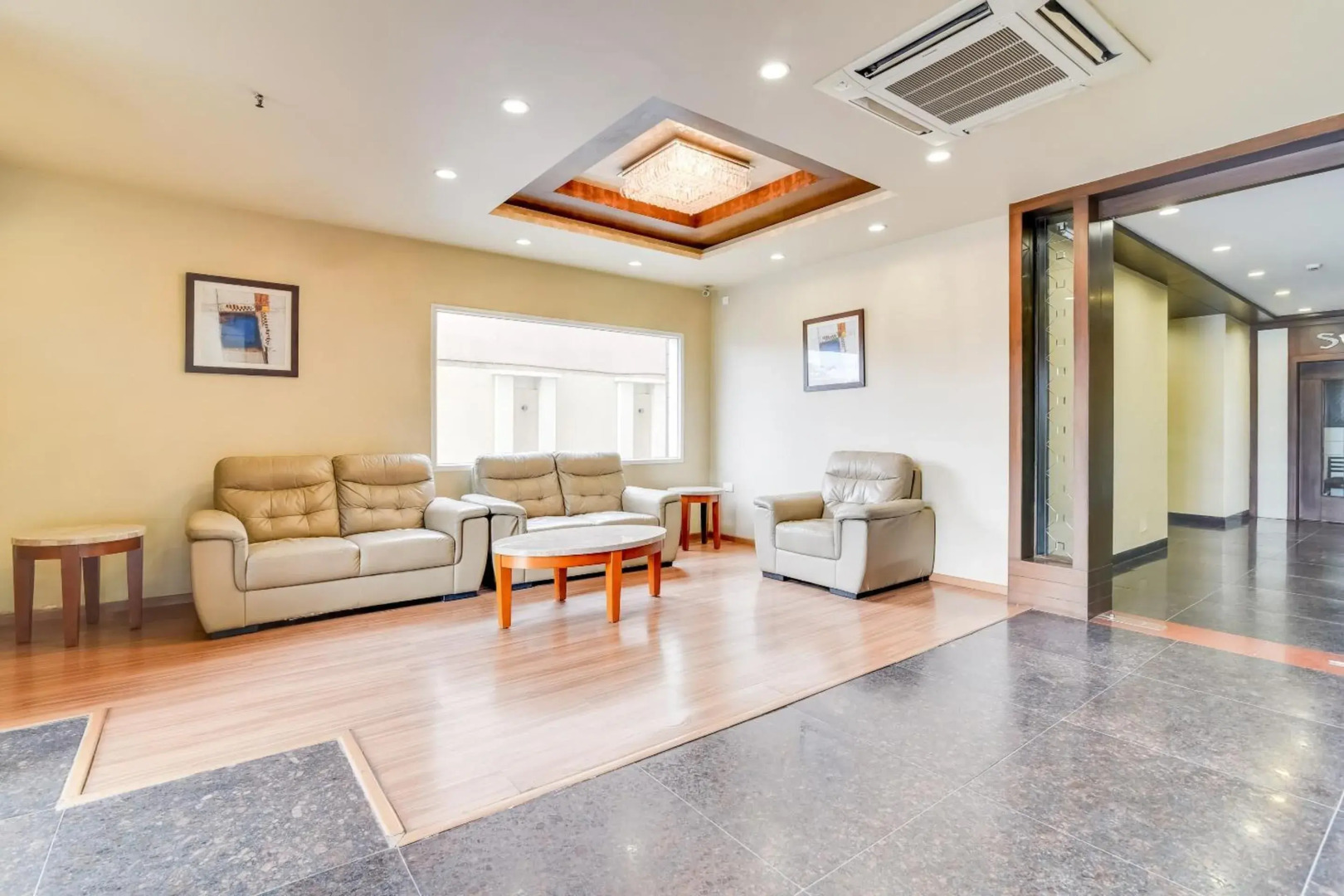 Palette - Sign Regency Hotel