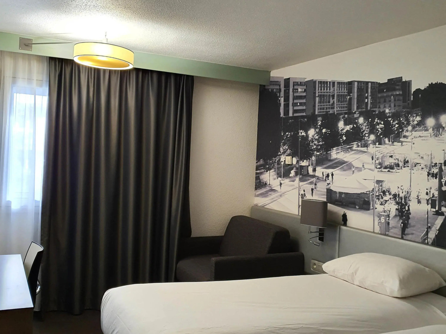 ibis Styles Paris Tolbiac Bibliotheque