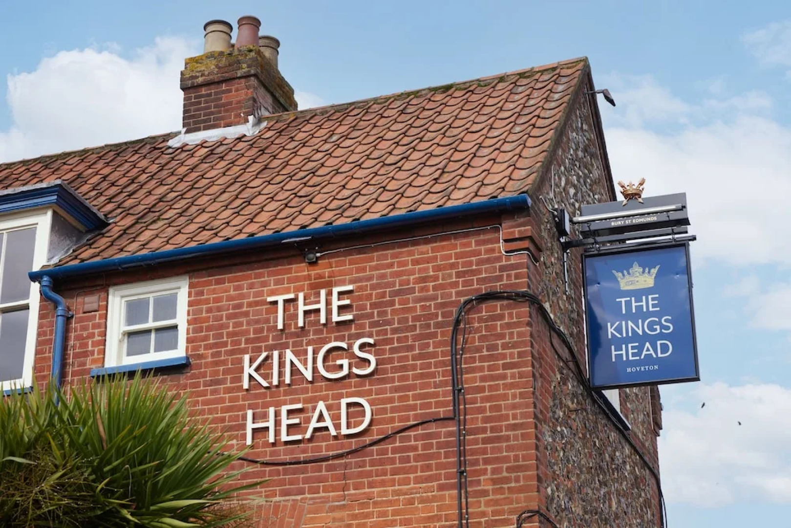Kings Head Hotel by Greene King Inns