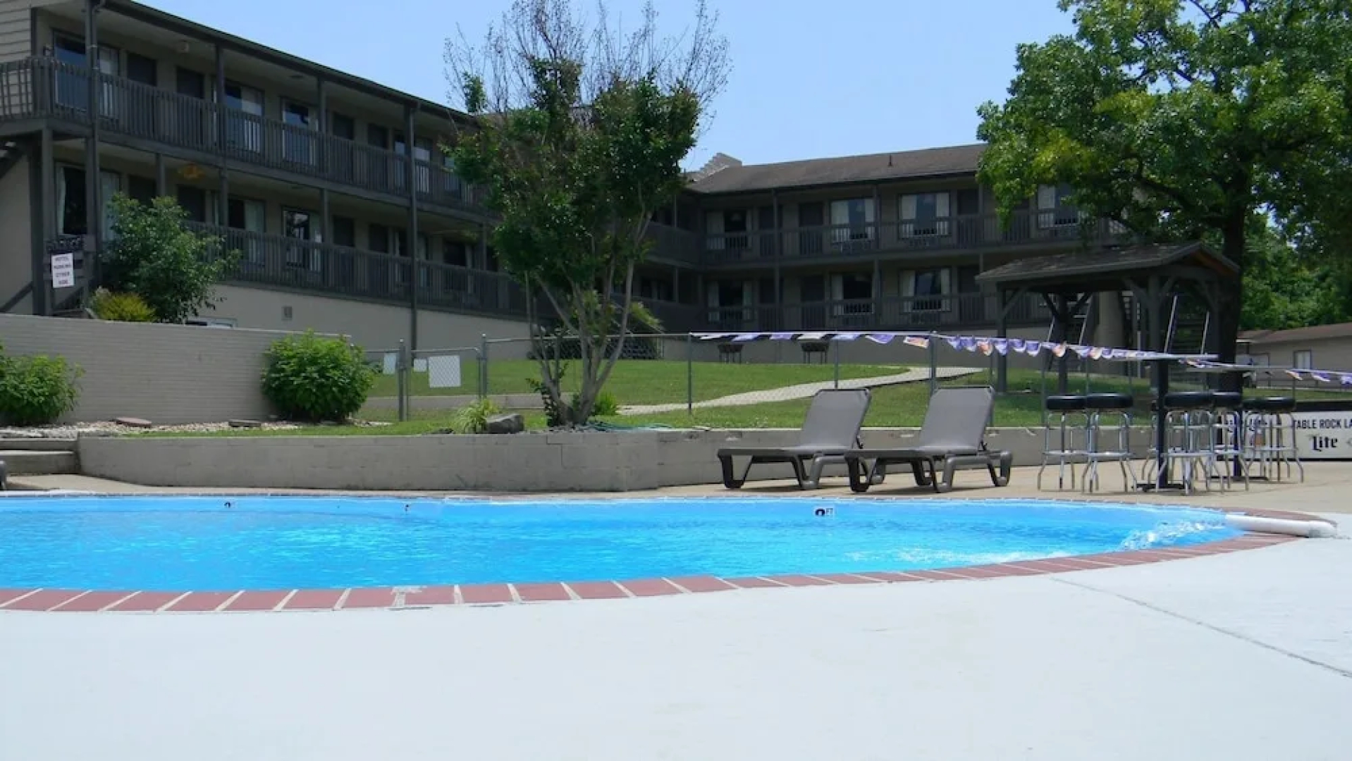 Table Rock Resorts at The Rocks Resort
