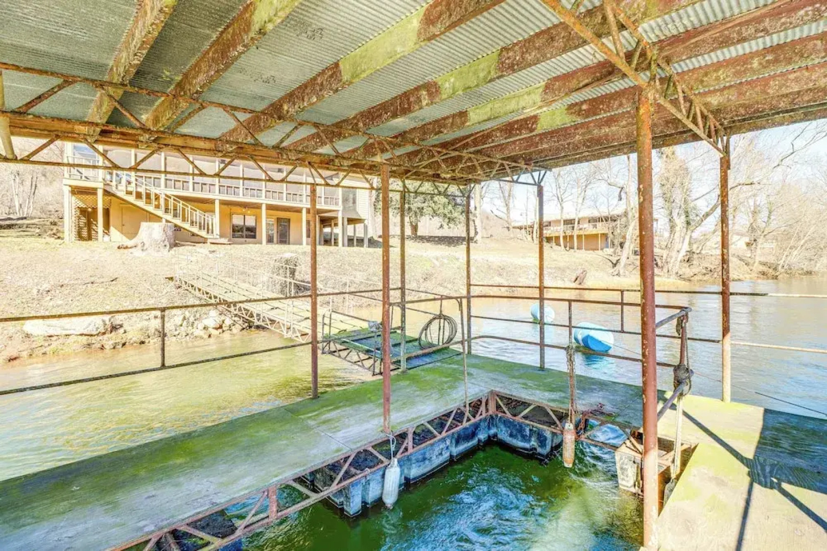 Spacious Cabin w/ Private Dock on White River!