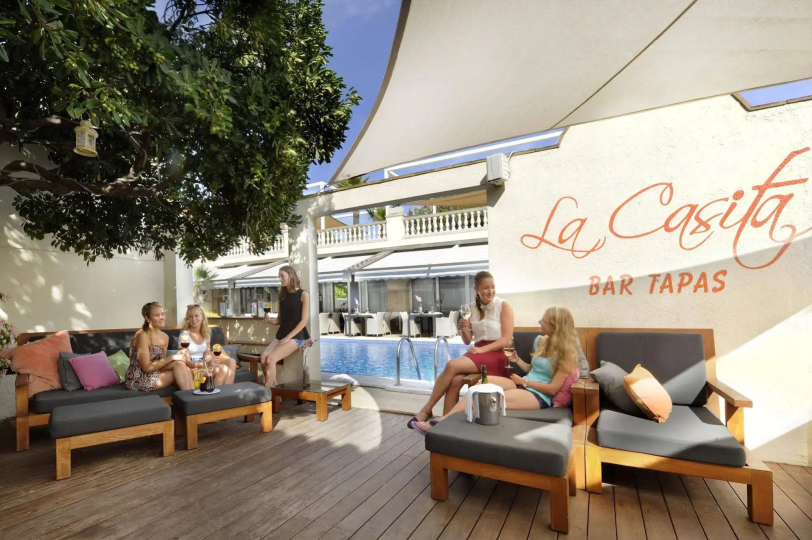 Van Der Valk Hotel Barcarola