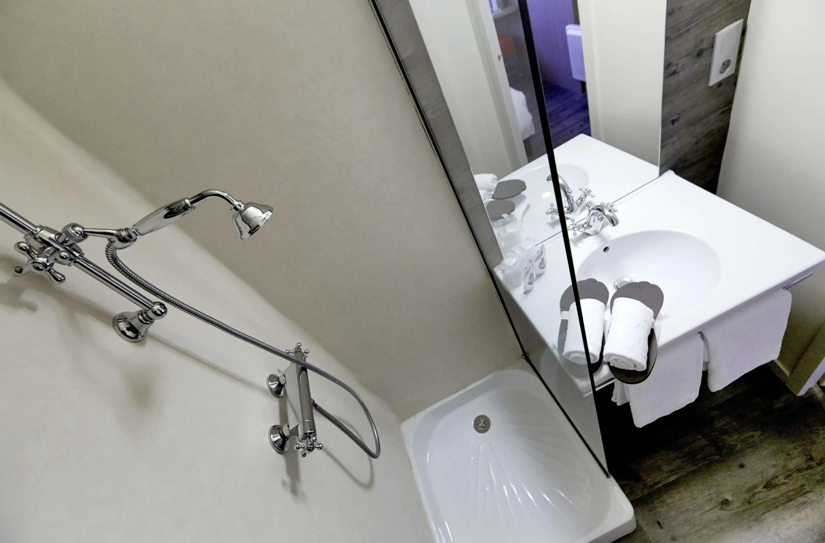 Brit Hotel Essentiel CHOLET