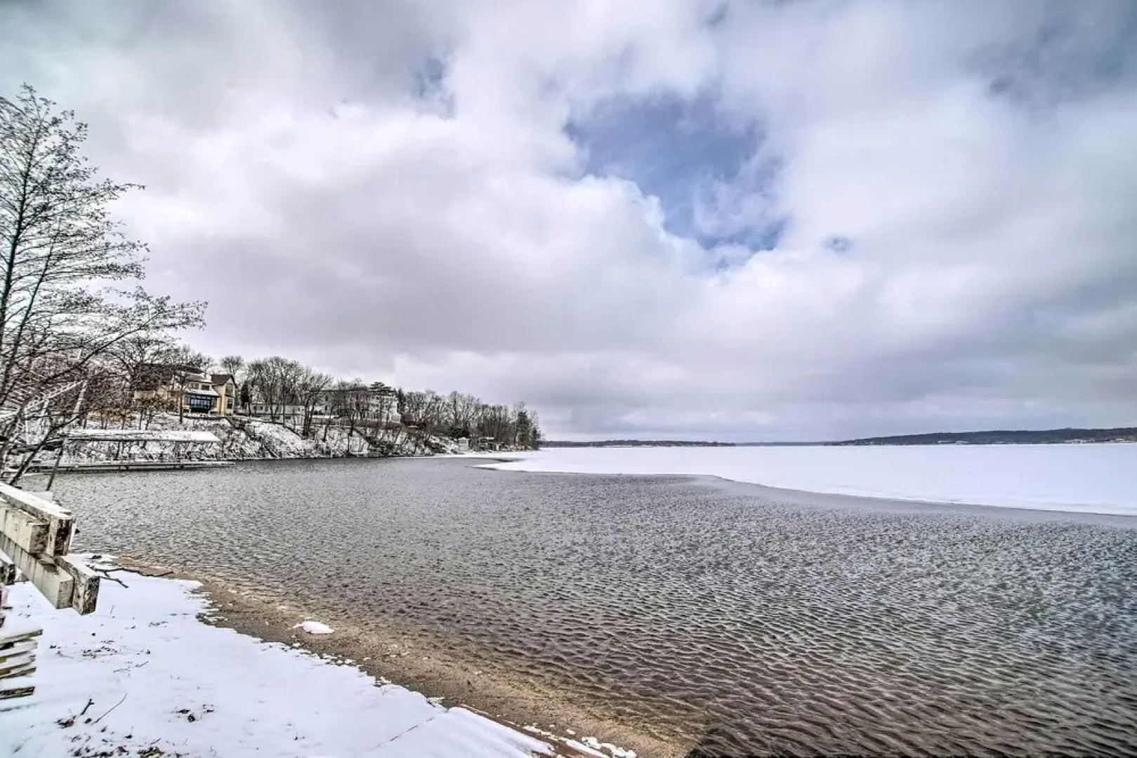 Lake Geneva Home With Grill < 2 Miles to Beach!