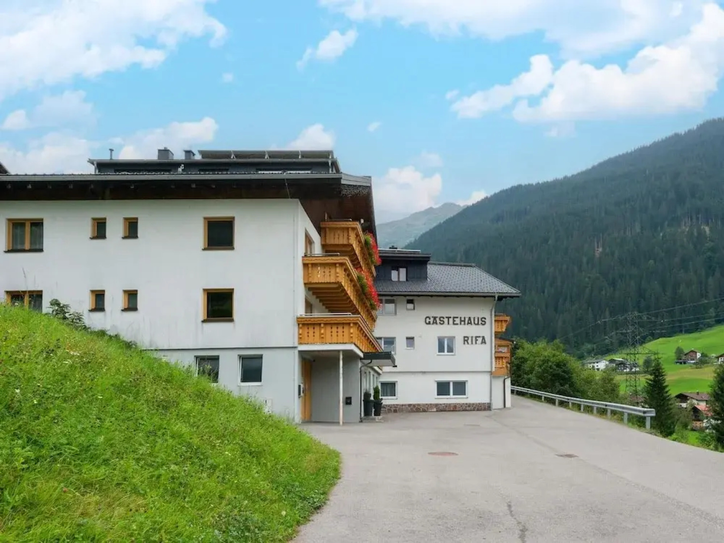 Apartment Near the Centre and ski Resort