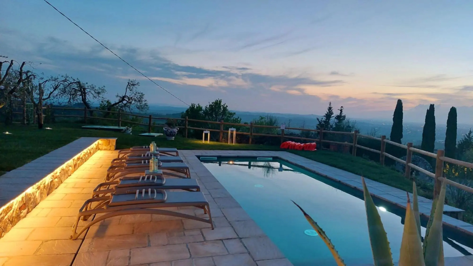 Villa With Pool in Splendid Panoramic Location Just 20 Minutes From Florence-sotto Colle - Villa e Cottage