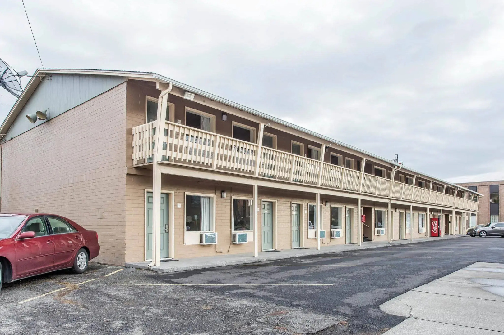 Rodeway Inn & Suites