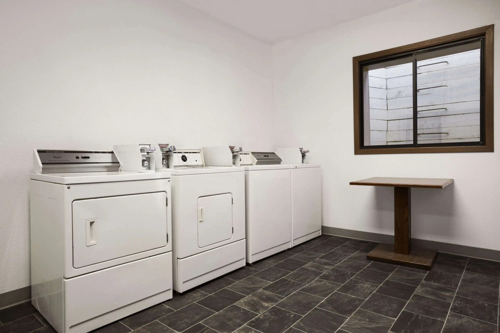 Super 8 by Wyndham Sturgis