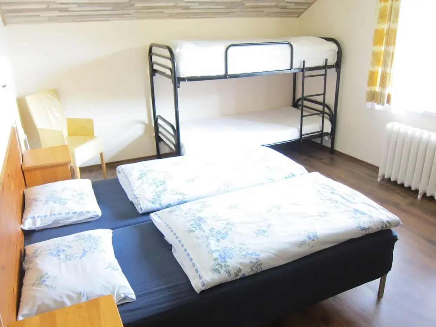 Holiday Home With Large Garden, Private Swimming Pool, Beautiful View and Directly by the Piste