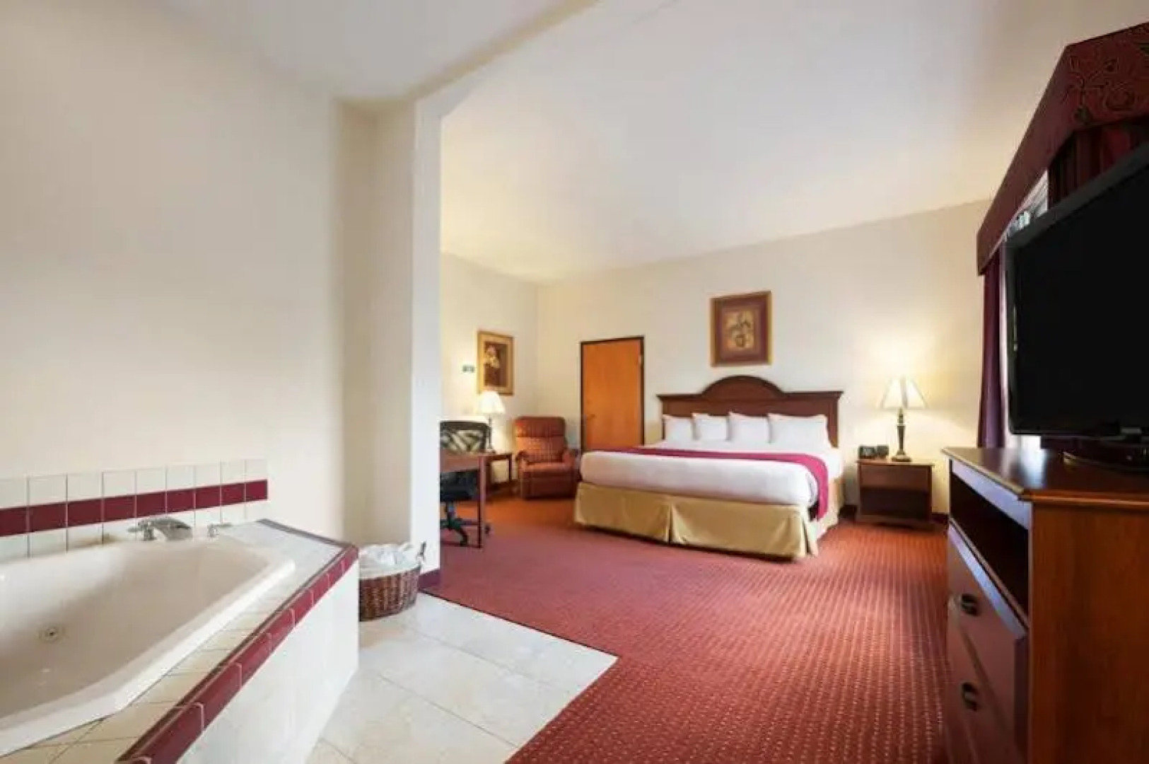 Wingate Vienna / Parkersburg