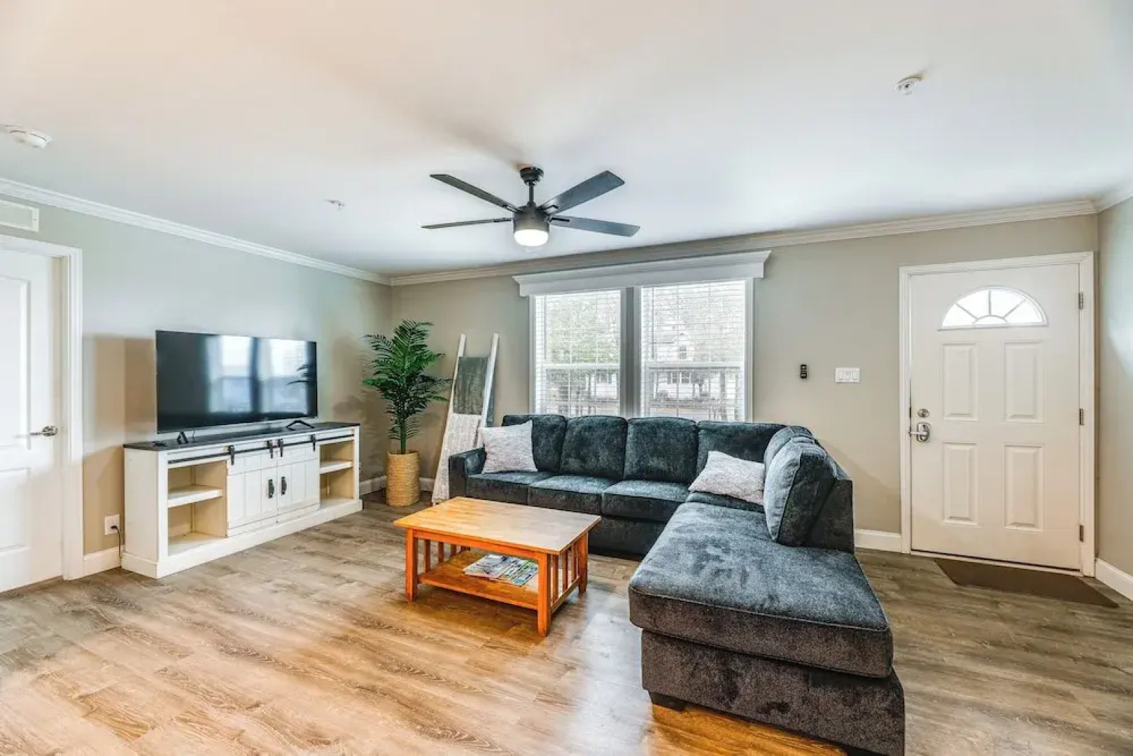 1 Mi to Outlets Ocean City: Home w/ Large Yard!