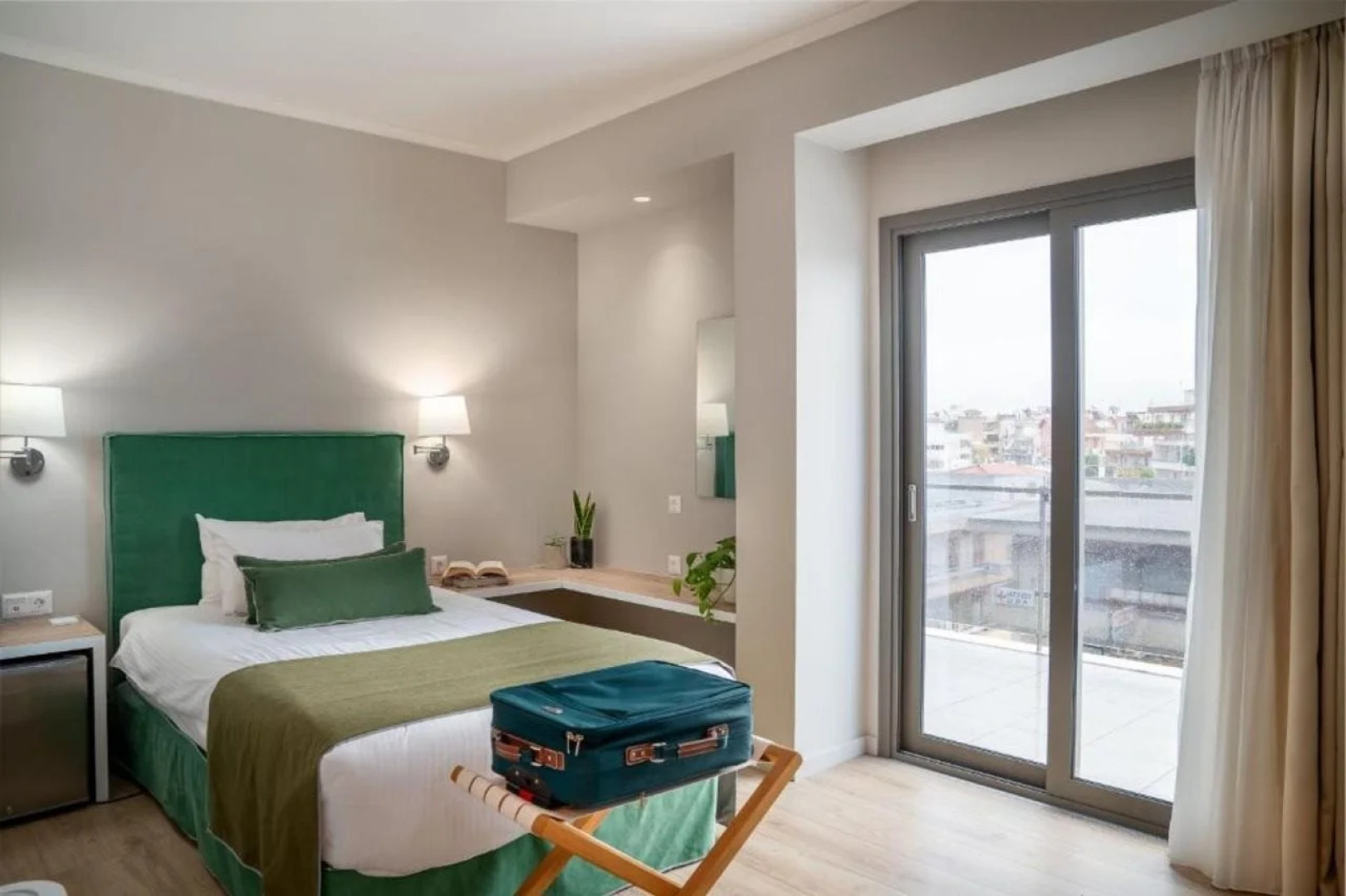 Chroma Fashion Rooms & Apartments