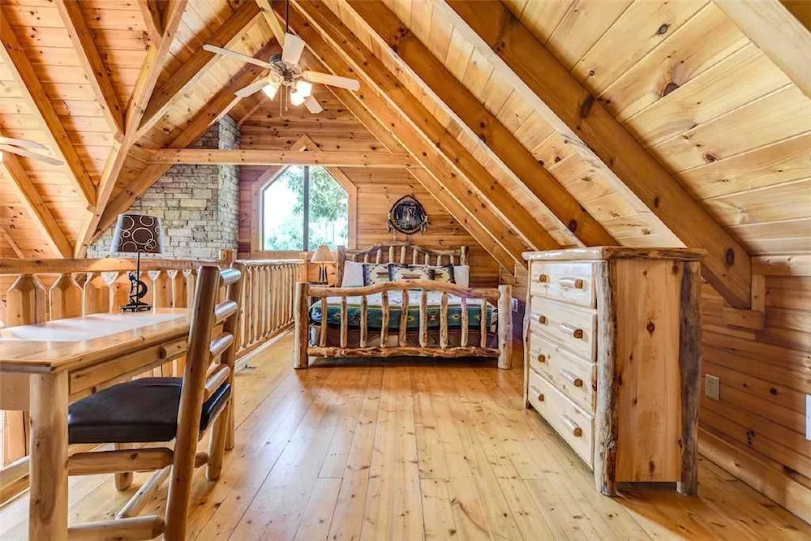A Majestic View III 3 Bedroom Home with Hot Tub