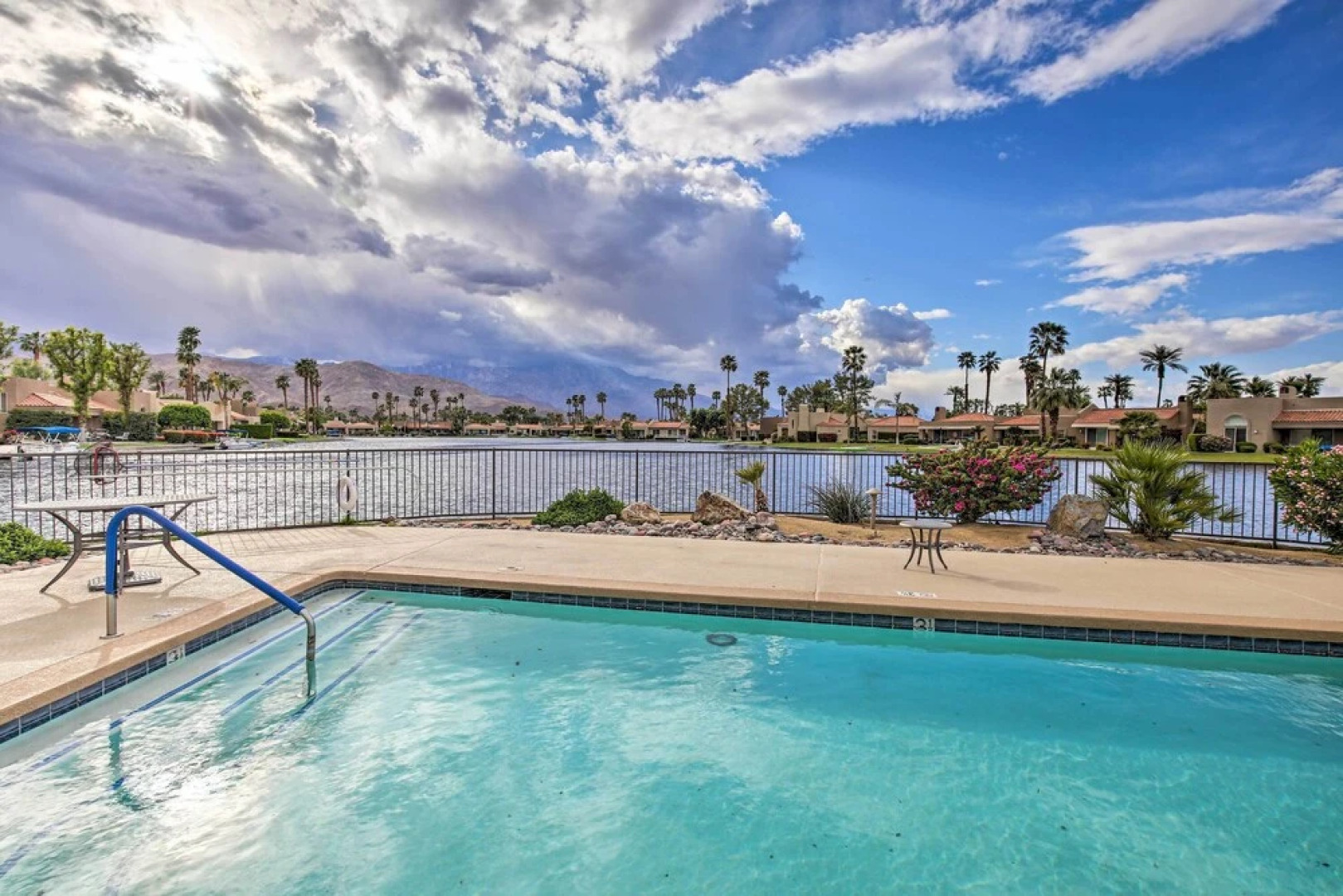 Rancho Mirage Condo w/ Mtn Views + Pool Access