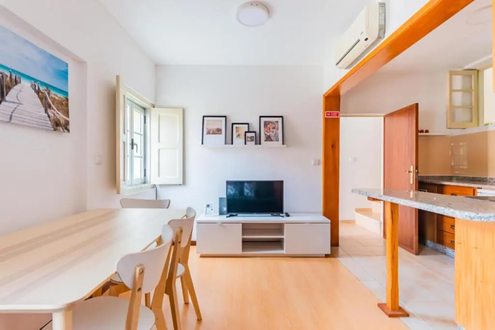 Mirasol - Casa com pátio no centro de Anadia