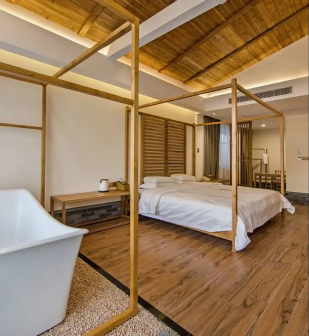 Wuyishan Old Street Hill Lodge