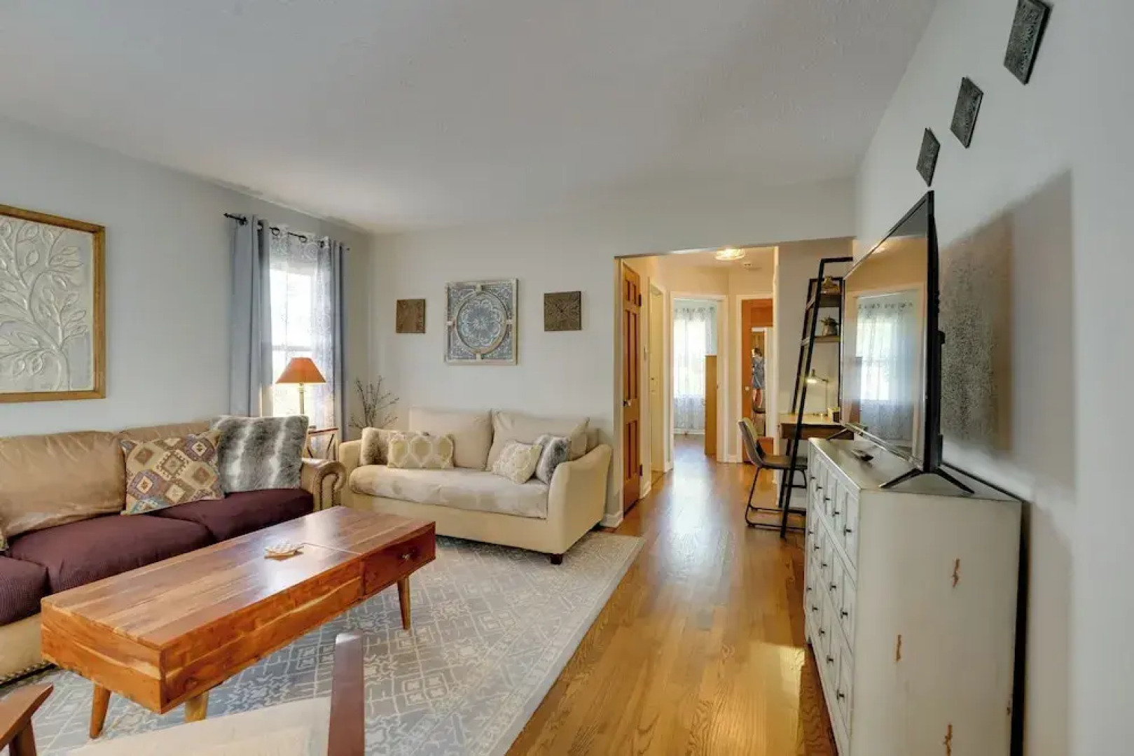 5 Mi to Downtown: Royal Oak Bungalow!