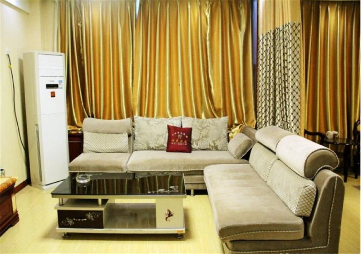 Jiatai Business Hotel