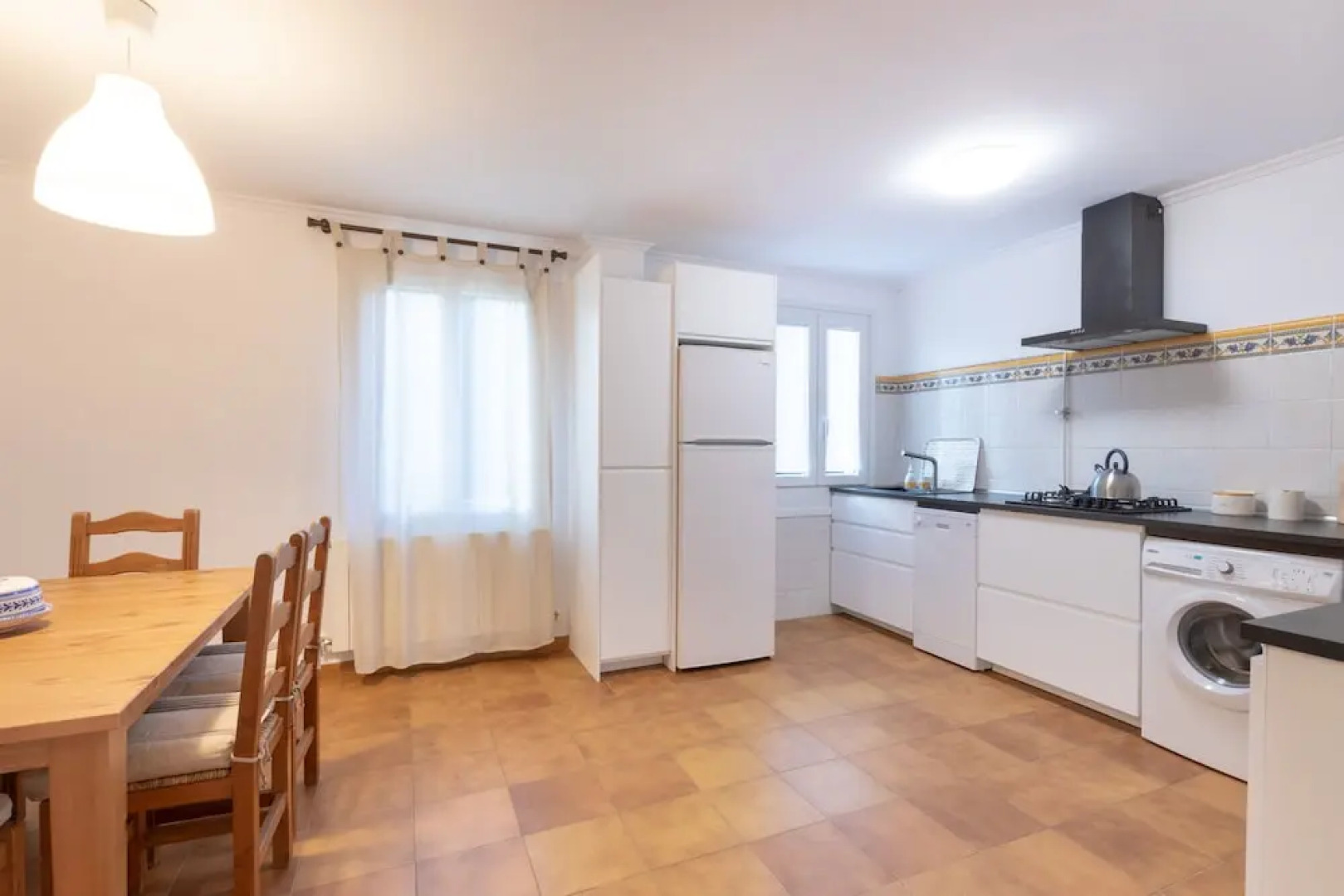 BAKIO ELGUERAY ENA with parking by Aston Rentals