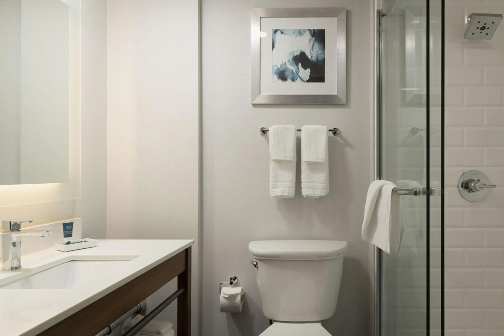 Four Points by Sheraton Milwaukee North Shore