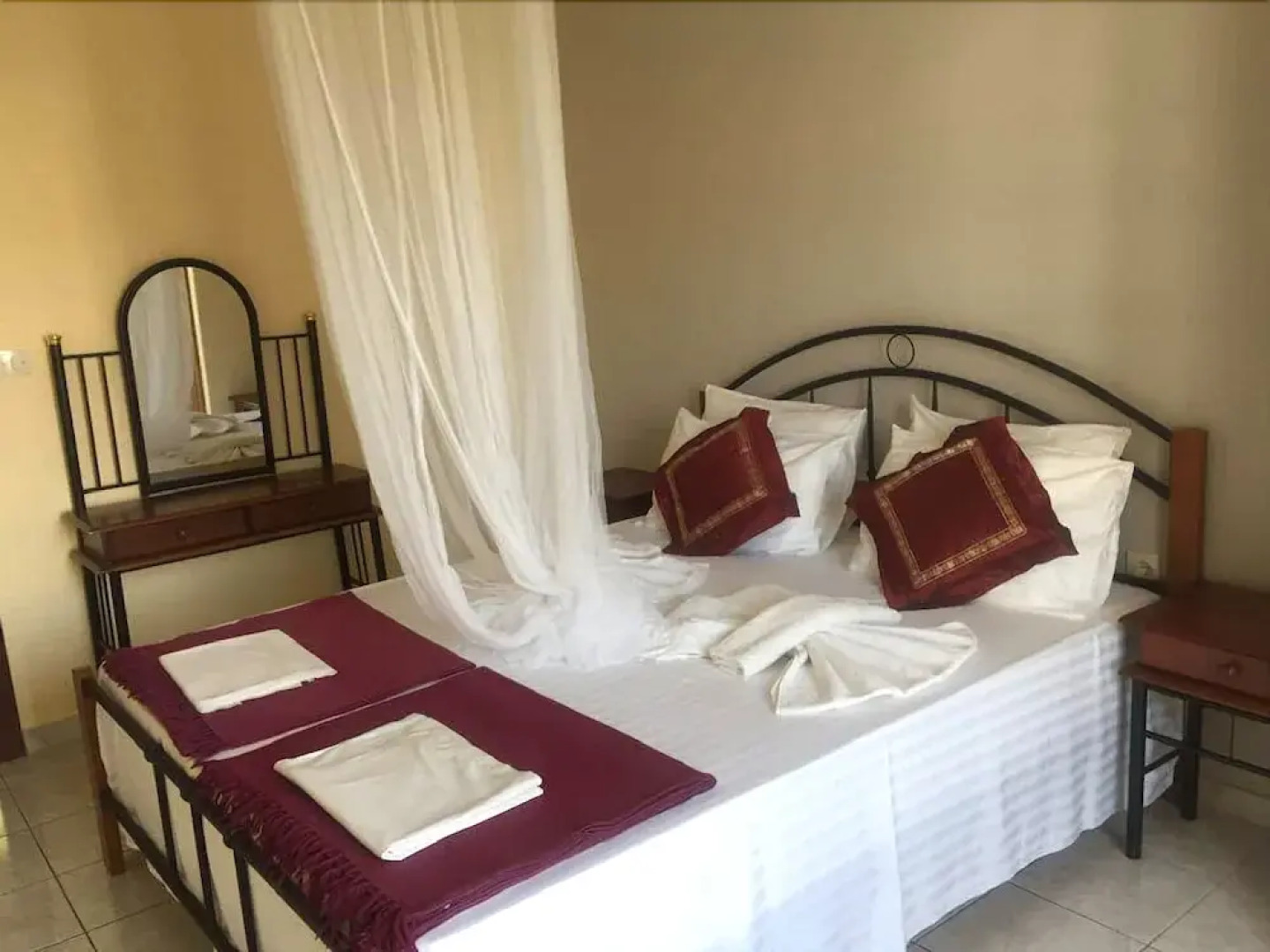 Villa Askamnia and Suites