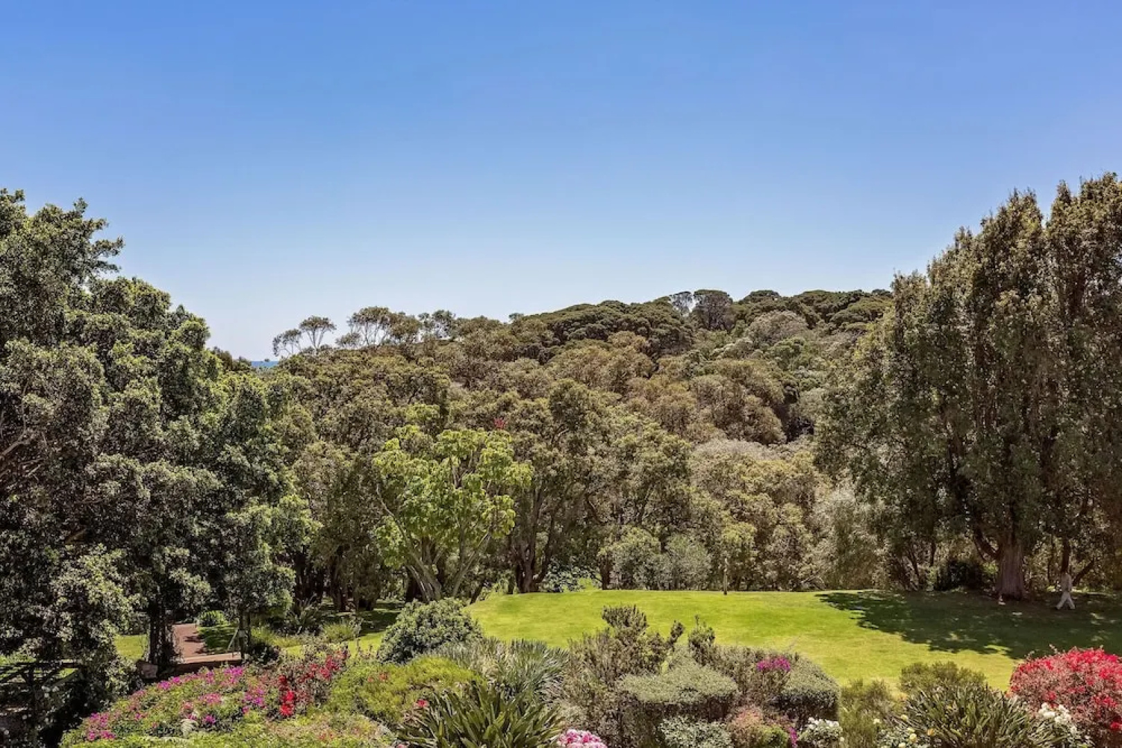 Caves House