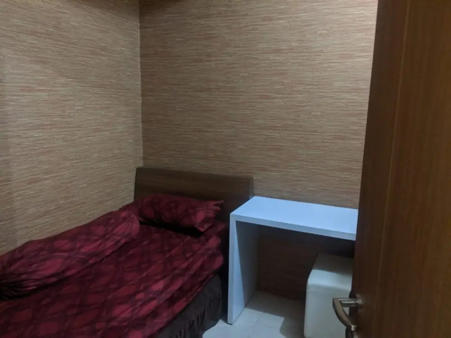 Pinewood Apartment by Vial